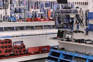 Автобокс, сеть магазинов инструмента и оборудования 8